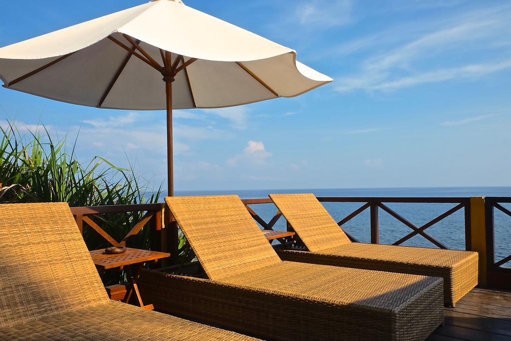 Villa Boreh Beach Resort And Spa Tejakula Ngoại thất bức ảnh